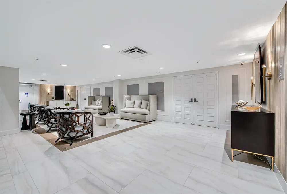 7027 Summer Tree Drive #201 Boynton Beach, FL 33437