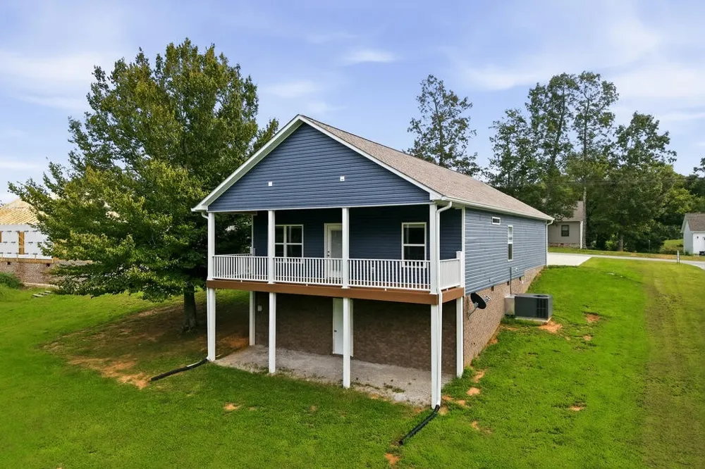 158 Honeysuckle Ln Sparta, TN 38583