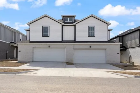 4211 W Santa Fe Square #1 & 2