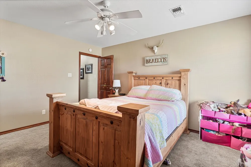 685 W Line Road Whitesboro, TX 76273