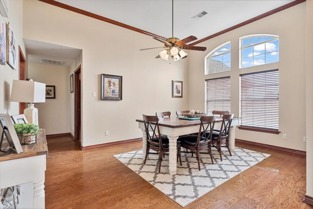 685 W Line Road Whitesboro, TX 76273