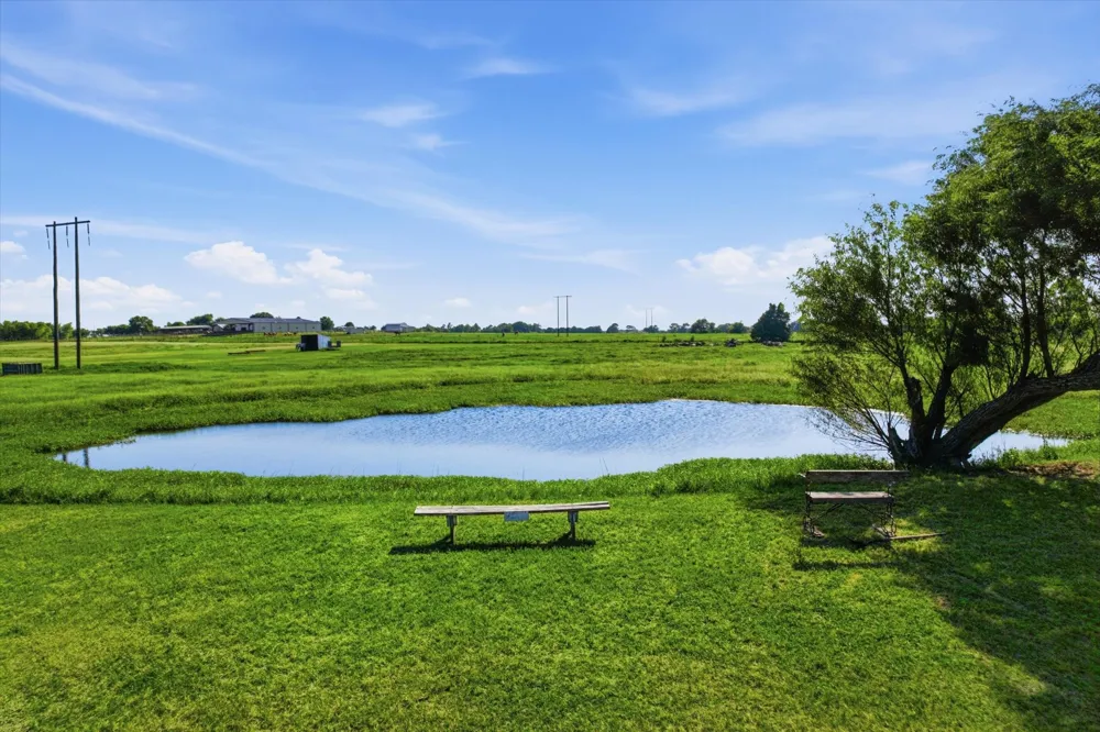 685 W Line Road Whitesboro, TX 76273