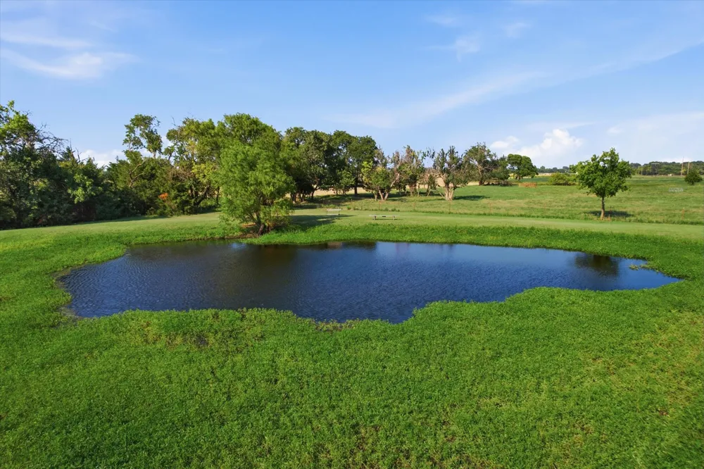 685 W Line Road Whitesboro, TX 76273