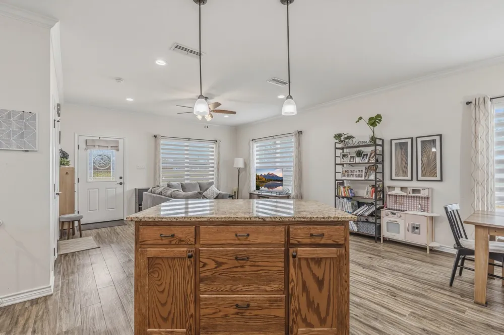 228 Mill Street Emory, TX 75440