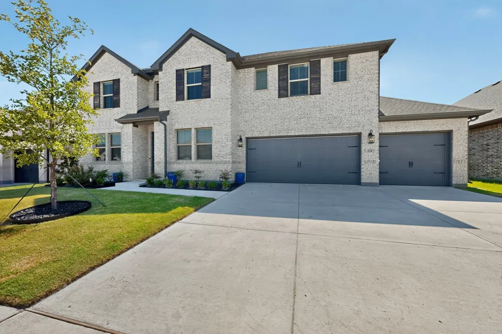 274 Wishing Pond Road Lavon, TX 75166