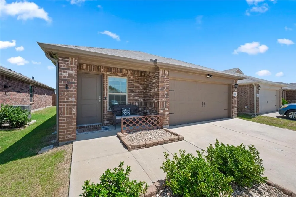 2560 Russell Street Crandall, TX 75114