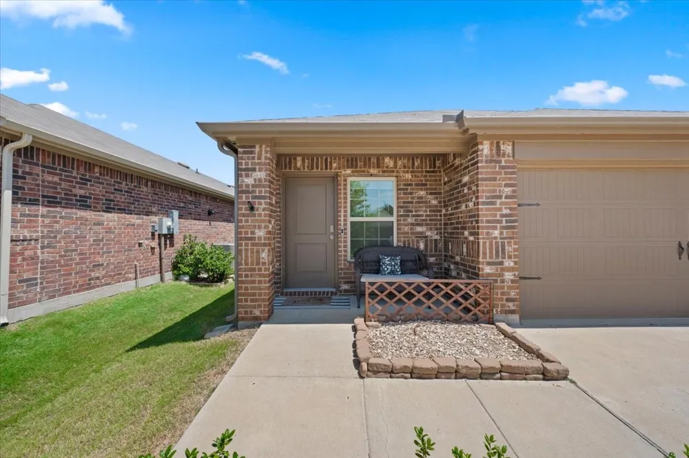 2560 Russell Street Crandall, TX 75114