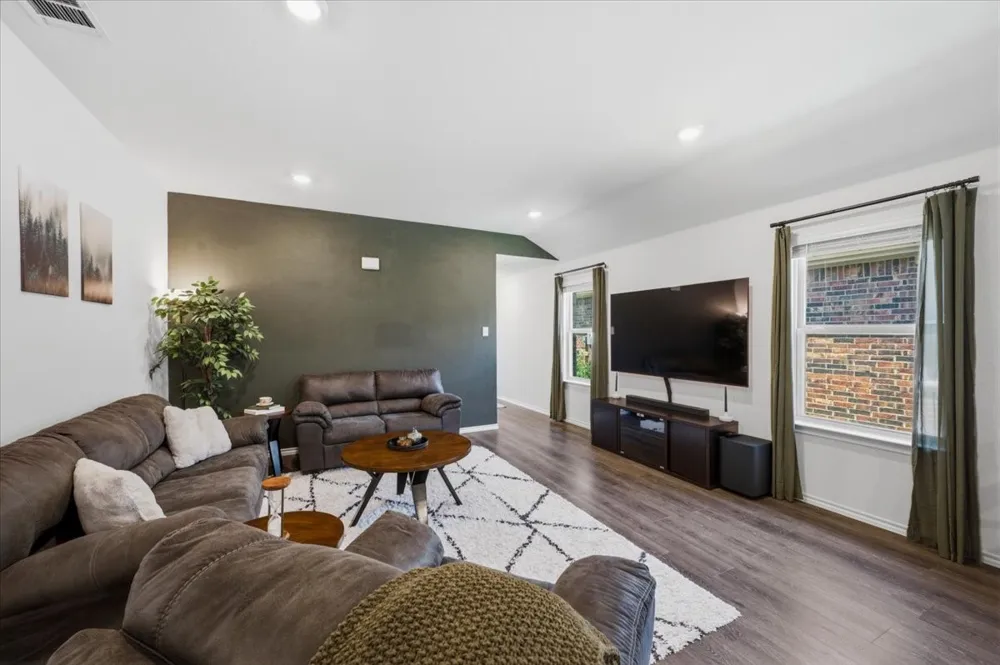 2560 Russell Street Crandall, TX 75114