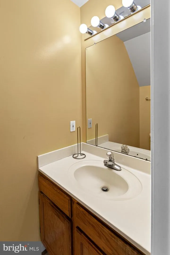 1703 FALLOWFIELD COURT Crofton, MD 21114