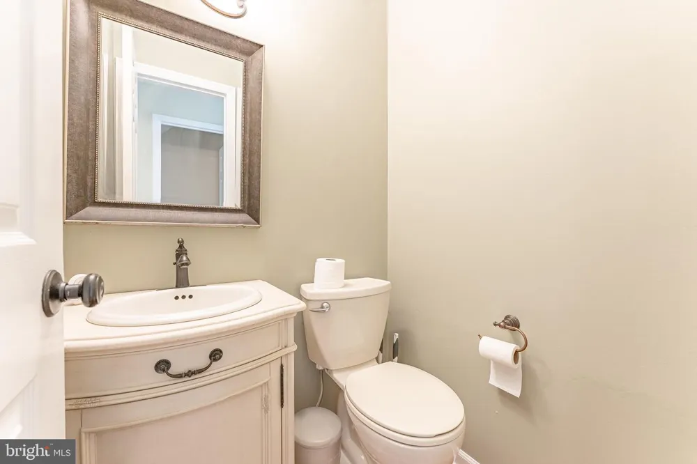 11 CHATEAU CIRCLE Chesterbrook, PA 19087