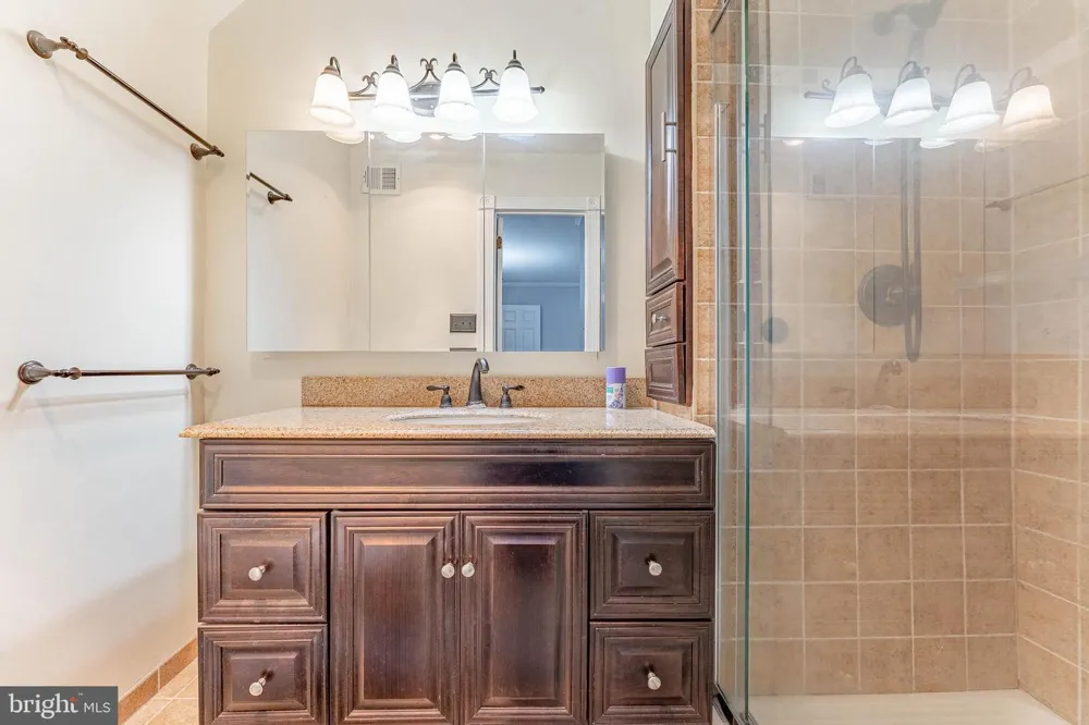 11 CHATEAU CIRCLE Chesterbrook, PA 19087