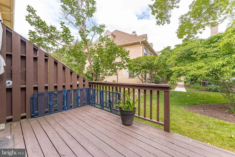 11 CHATEAU CIRCLE Chesterbrook, PA 19087
