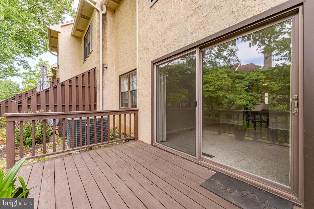 11 CHATEAU CIRCLE Chesterbrook, PA 19087