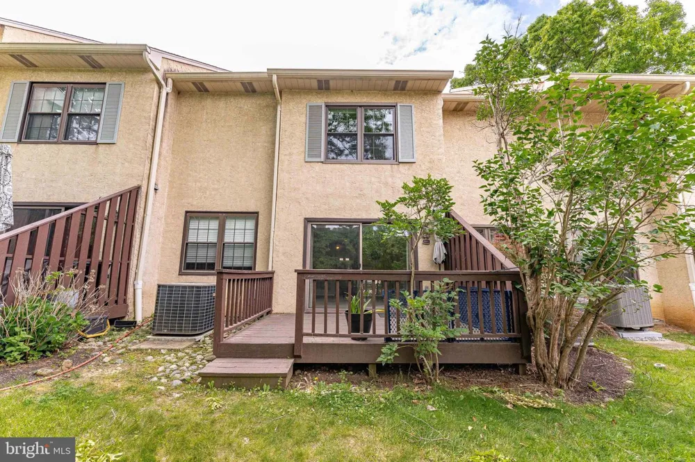 11 CHATEAU CIRCLE Chesterbrook, PA 19087