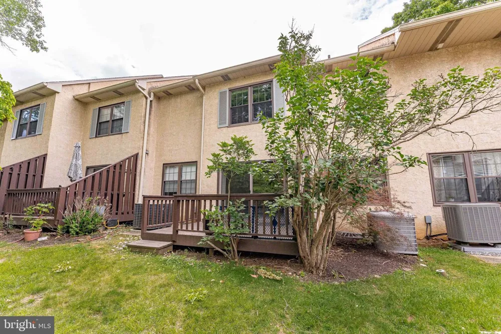 11 CHATEAU CIRCLE Chesterbrook, PA 19087