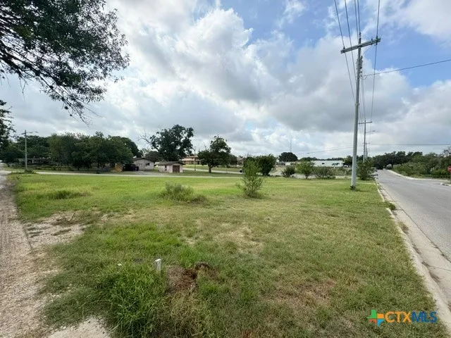 301 Heideke Street Seguin, TX 78155