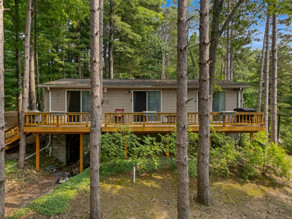 8242 Spruce Drive Reading, MI 49274
