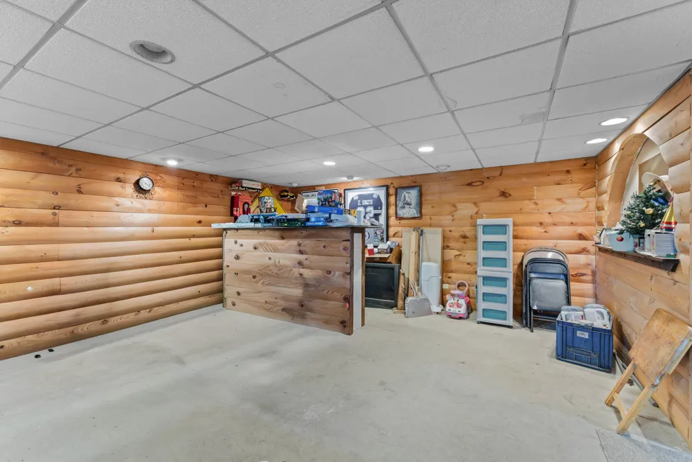 8242 Spruce Drive Reading, MI 49274