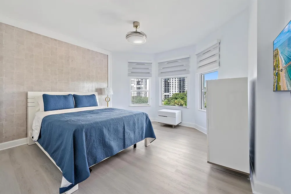2070 Ocean Boulevard #PH4 Boca Raton, FL 33431