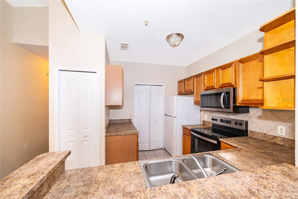 6141 METROWEST BOULEVARD #305 Orlando, FL 32835