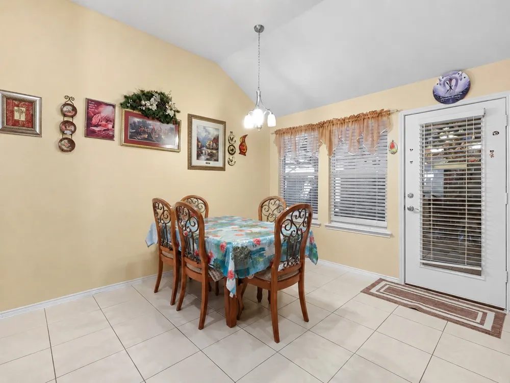 3809 S Peachtree Road Balch Springs, TX 75180