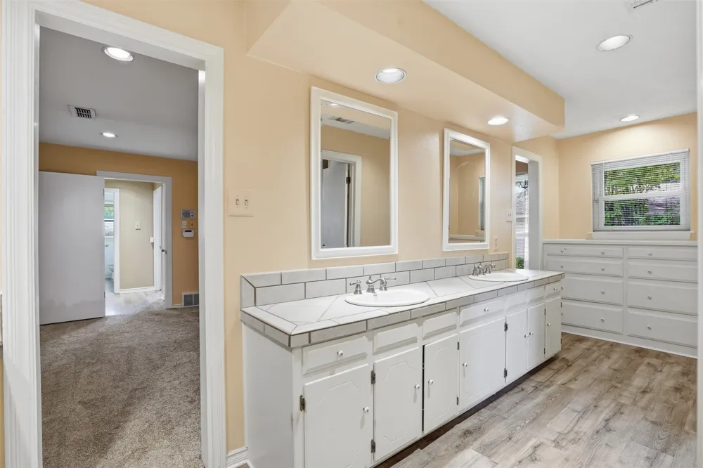 4328 Winding Way Benbrook, TX 76126