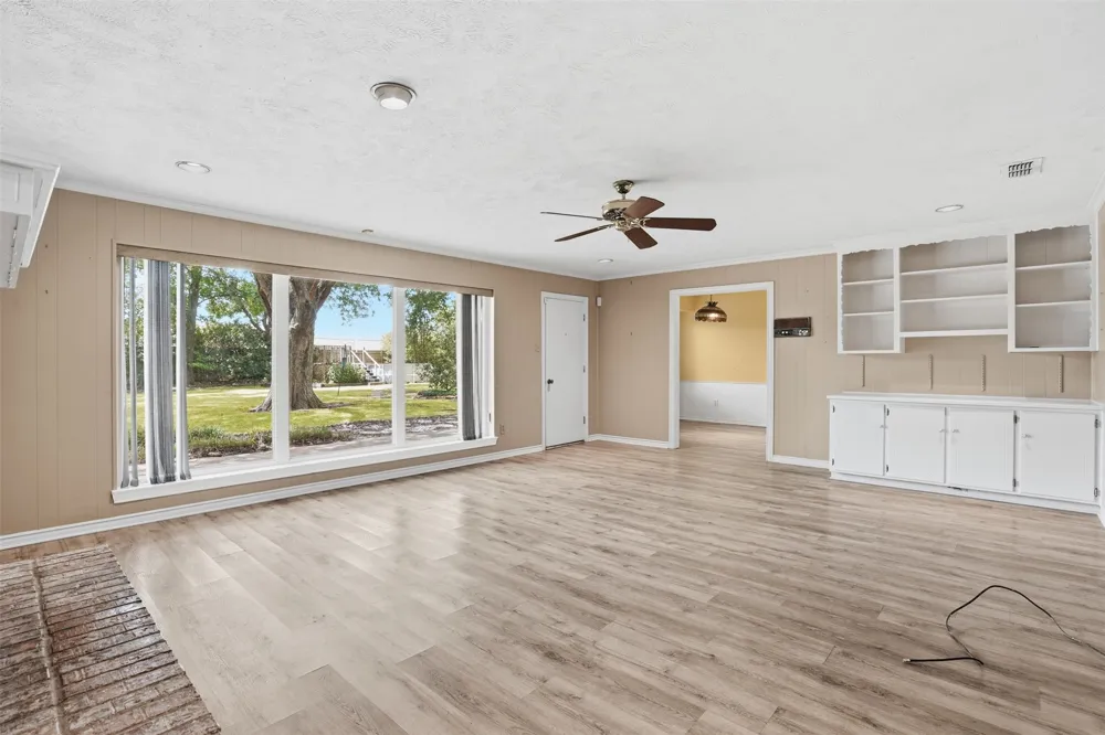 4328 Winding Way Benbrook, TX 76126
