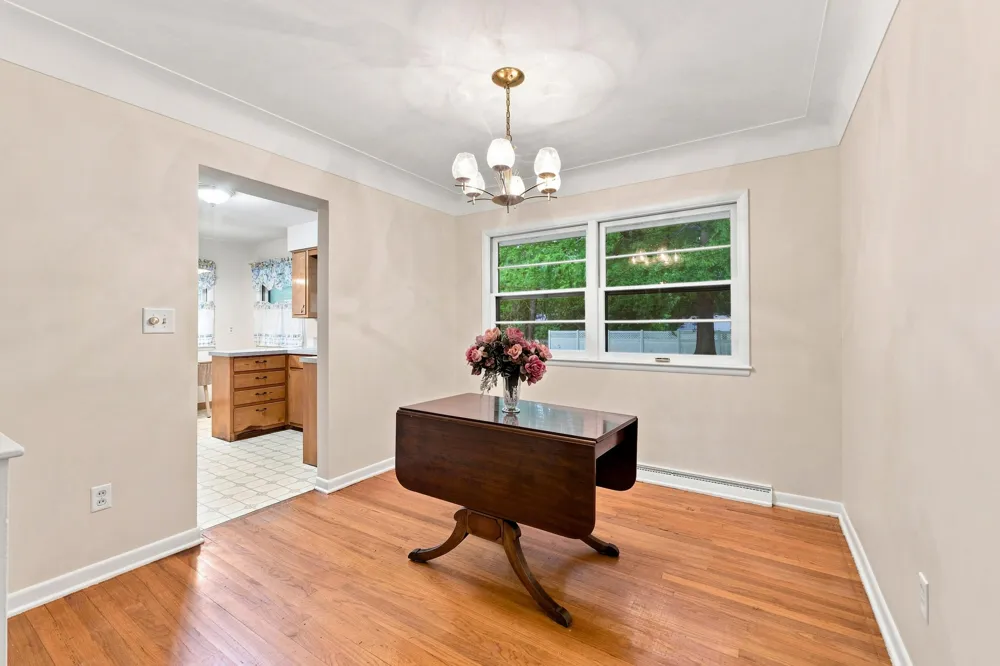 4342 Old Colony Road Kalamazoo, MI 49008
