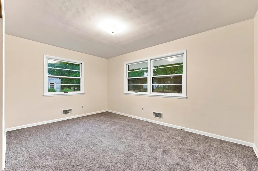 4342 Old Colony Road Kalamazoo, MI 49008