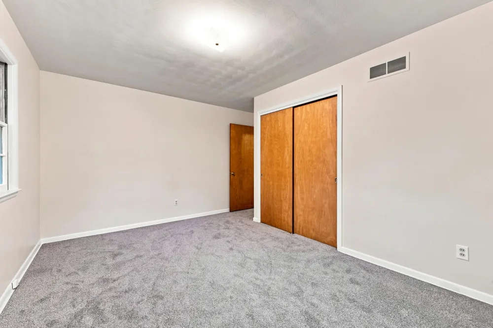 4342 Old Colony Road Kalamazoo, MI 49008