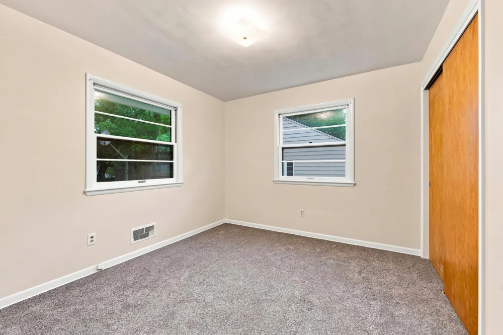 4342 Old Colony Road Kalamazoo, MI 49008