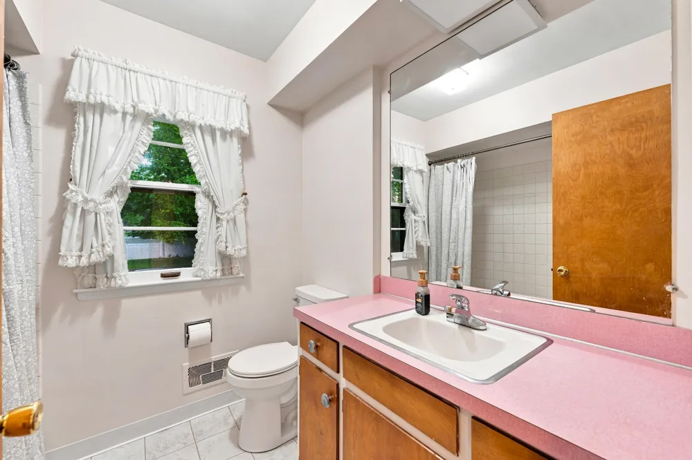 4342 Old Colony Road Kalamazoo, MI 49008