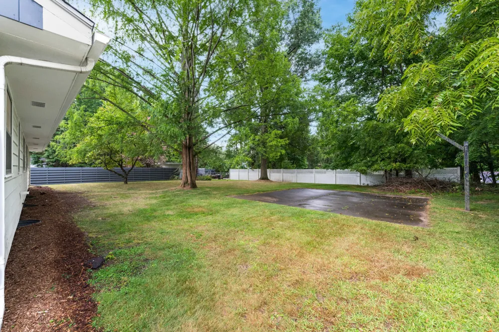 4342 Old Colony Road Kalamazoo, MI 49008