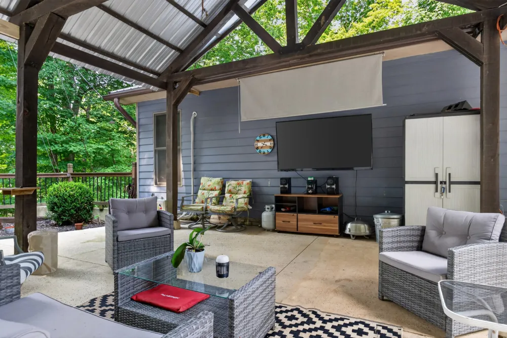 1025 Lakeside Dr Smithville, TN 37166