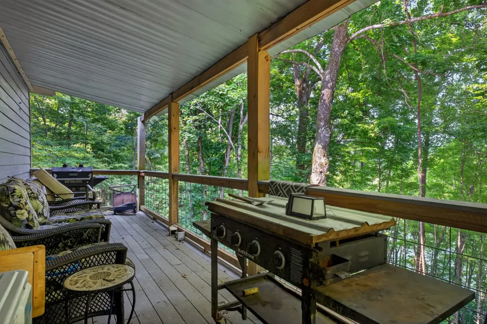 1025 Lakeside Dr Smithville, TN 37166