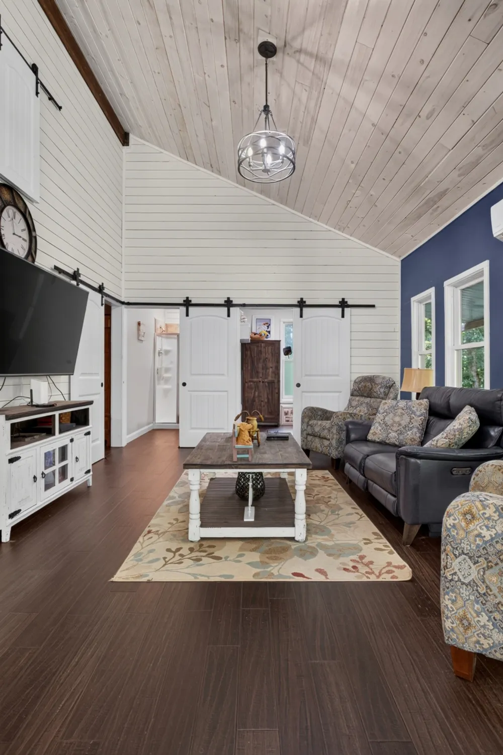 1025 Lakeside Dr Smithville, TN 37166
