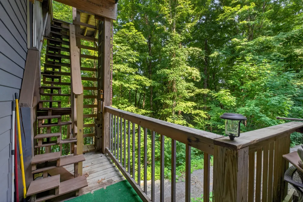 1025 Lakeside Dr Smithville, TN 37166