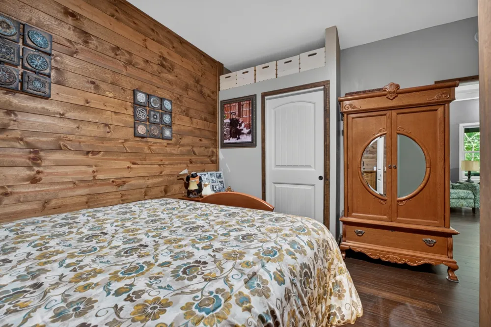 1025 Lakeside Dr Smithville, TN 37166