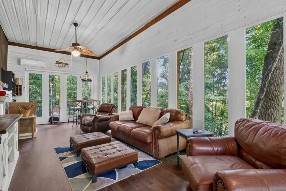 1025 Lakeside Dr Smithville, TN 37166