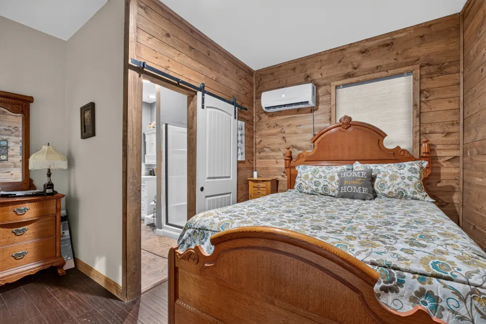 1025 Lakeside Dr Smithville, TN 37166