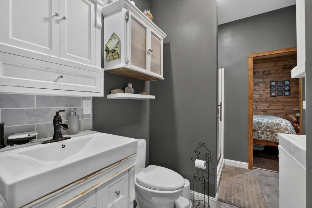 1025 Lakeside Dr Smithville, TN 37166