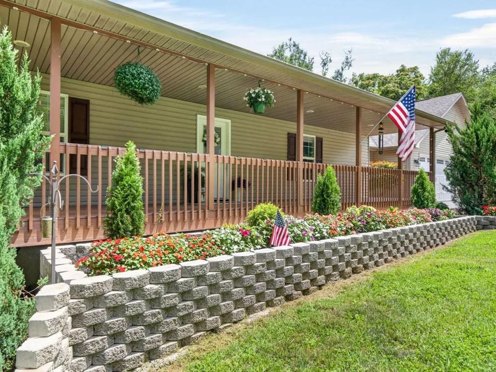 219 Zizka Dr Sparta, TN 38583