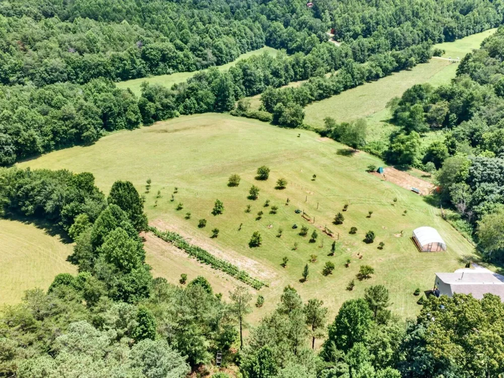 219 Zizka Dr Sparta, TN 38583