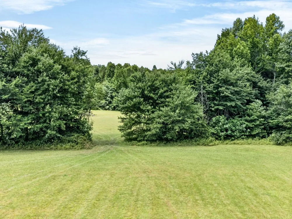219 Zizka Dr Sparta, TN 38583