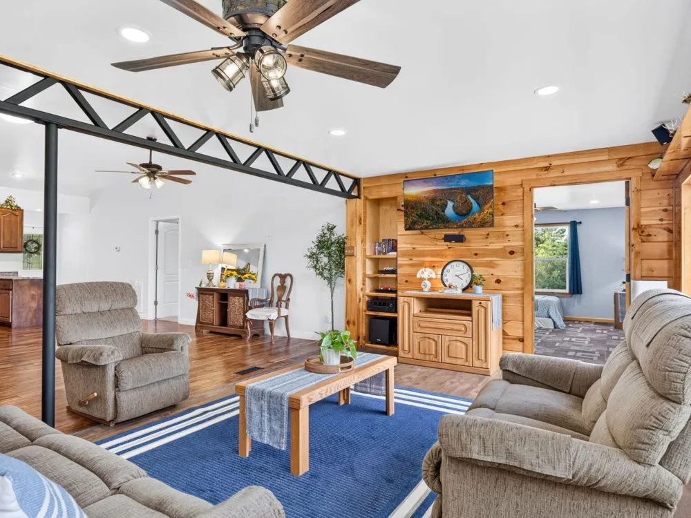 219 Zizka Dr Sparta, TN 38583