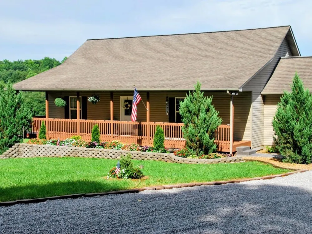 219 Zizka Dr Sparta, TN 38583