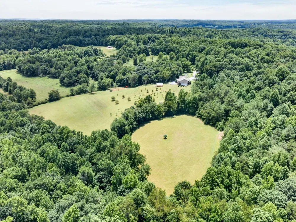 219 Zizka Dr Sparta, TN 38583