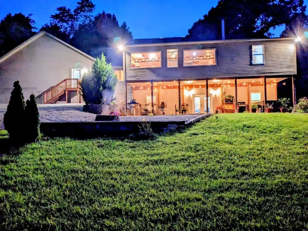 219 Zizka Dr Sparta, TN 38583