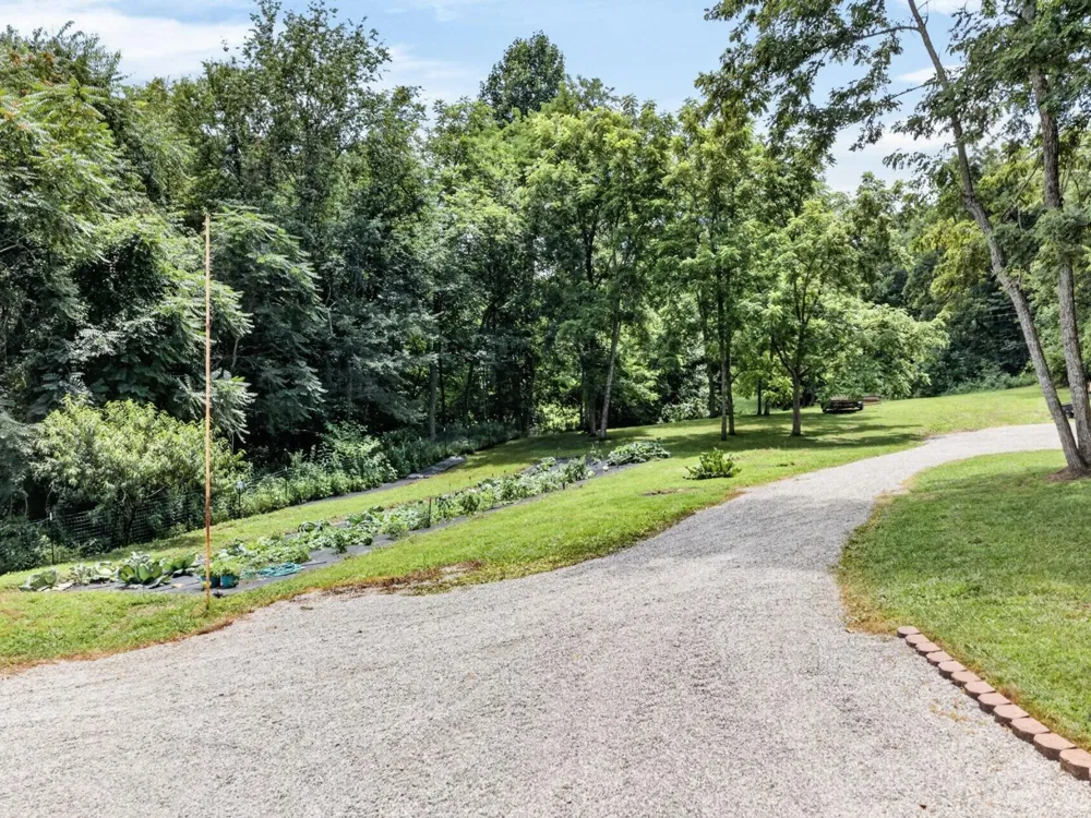 219 Zizka Dr Sparta, TN 38583