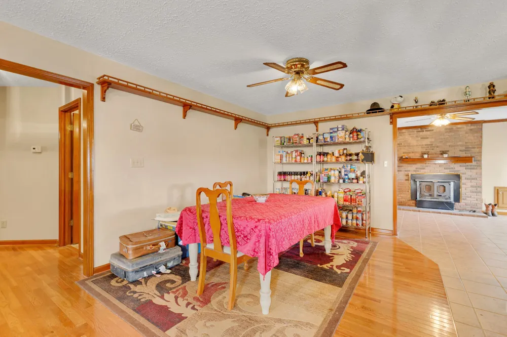 60 Lawson Ln Russellville, KY 42276